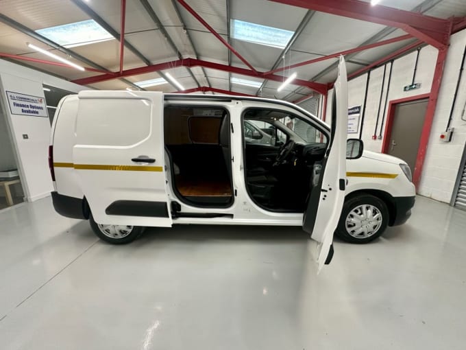 2025 Vauxhall Combo