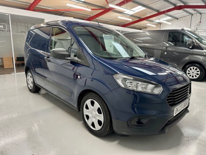 2025 Ford Transit Courier