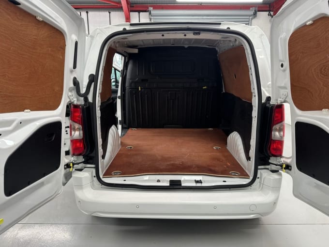 2025 Vauxhall Combo