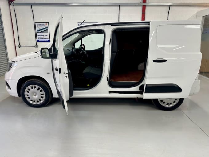 2025 Vauxhall Combo