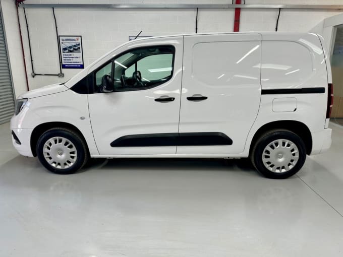 2025 Vauxhall Combo