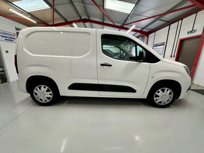 2025 Vauxhall Combo