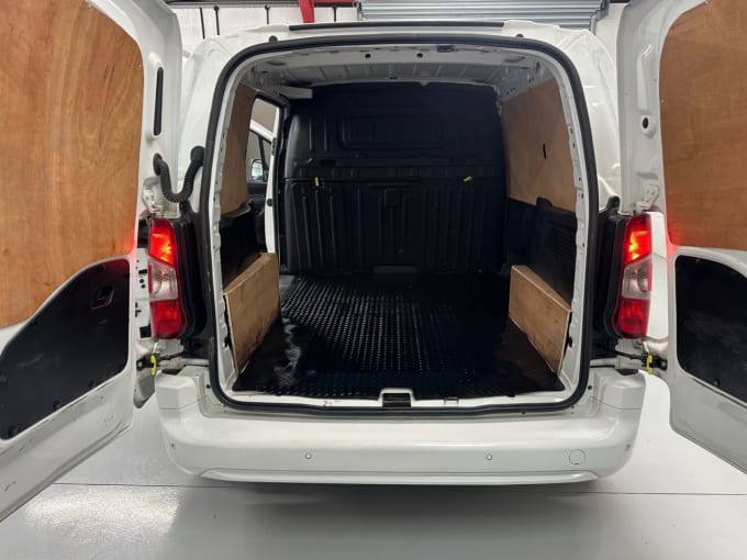 2025 Vauxhall Combo