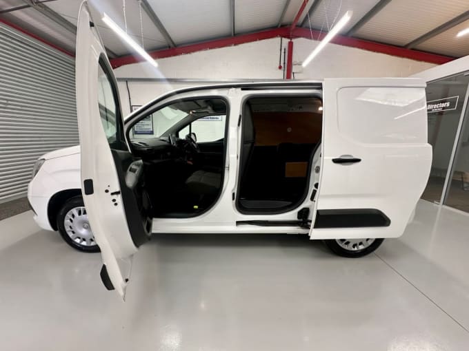 2025 Vauxhall Combo