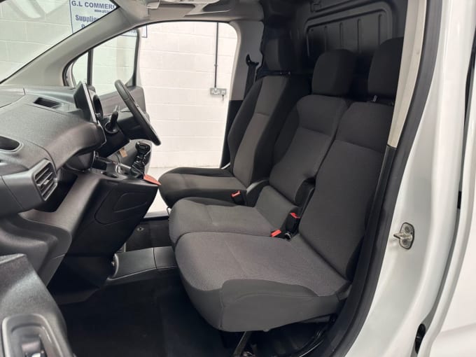 2025 Vauxhall Combo