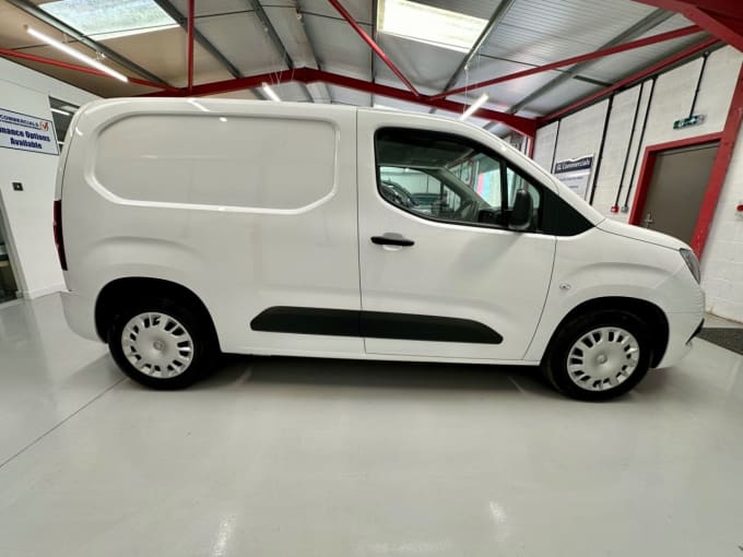 2025 Vauxhall Combo