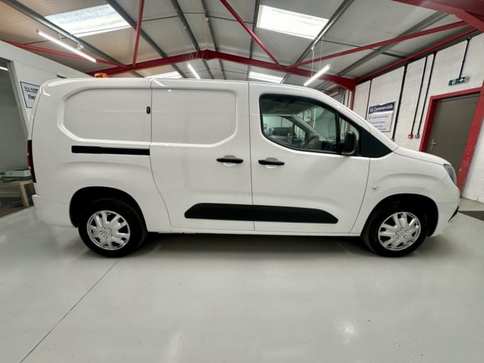 2025 Vauxhall Combo