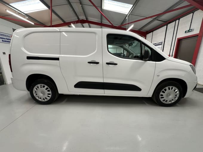 2025 Vauxhall Combo