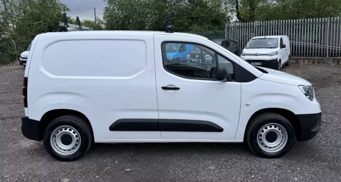 2025 Vauxhall Combo