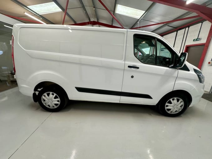 2025 Ford Transit Custom