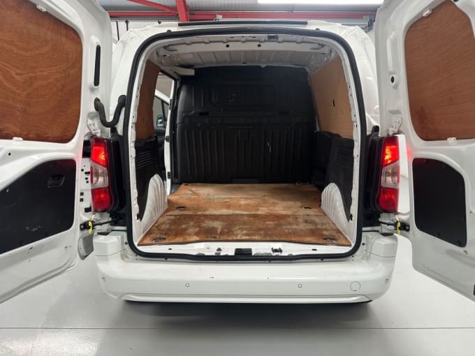 2025 Vauxhall Combo