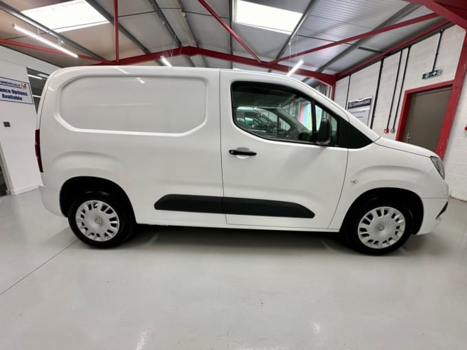 2025 Vauxhall Combo