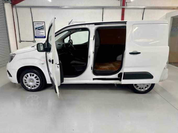 2025 Vauxhall Combo