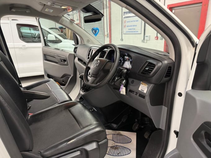 2025 Vauxhall Vivaro