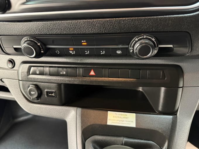 2025 Vauxhall Vivaro