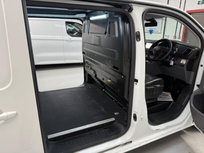 2025 Vauxhall Vivaro