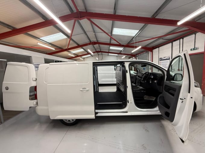 2025 Vauxhall Vivaro
