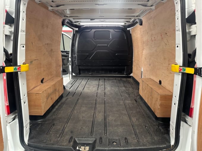 2025 Ford Transit Custom