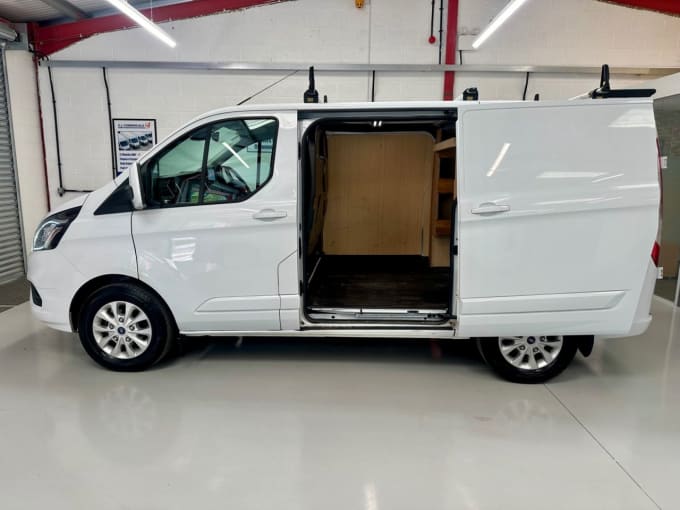 2025 Ford Transit Custom