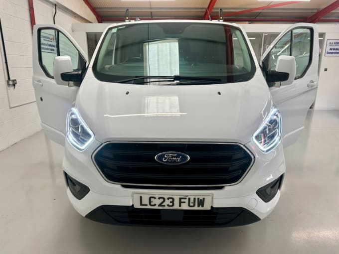 2025 Ford Transit Custom