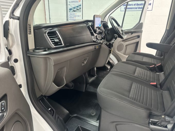 2025 Ford Transit Custom