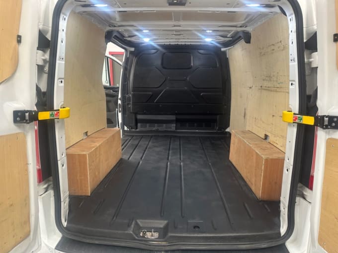 2025 Ford Transit Custom