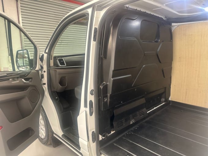 2025 Ford Transit Custom