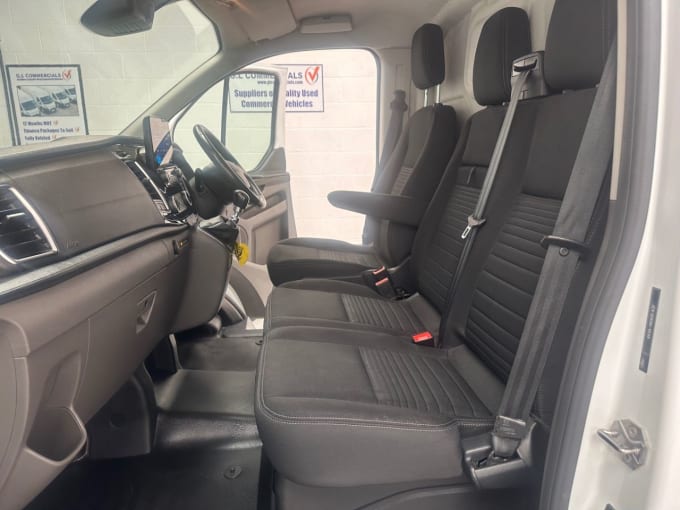 2025 Ford Transit Custom