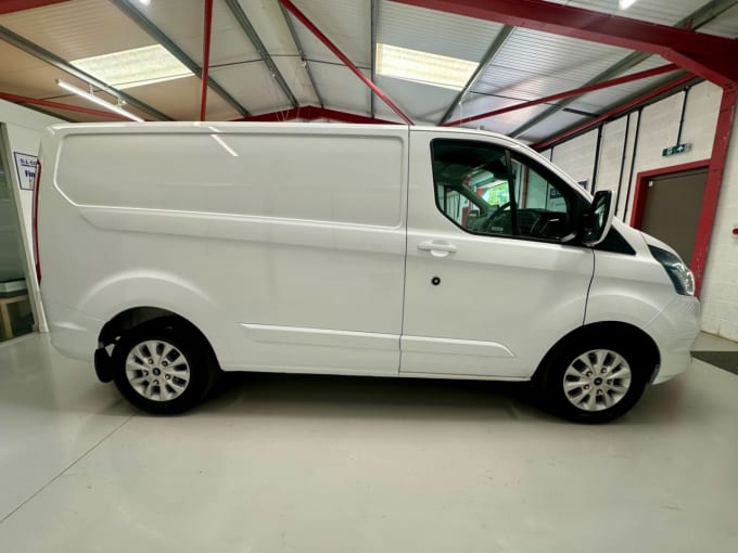 2025 Ford Transit Custom