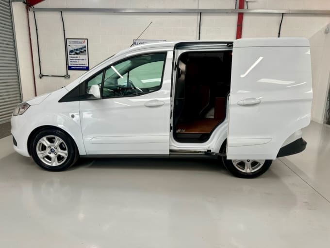 2025 Ford Transit Courier