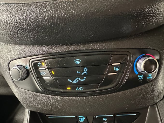 2025 Ford Transit Courier