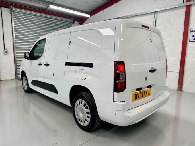 2025 Vauxhall Combo