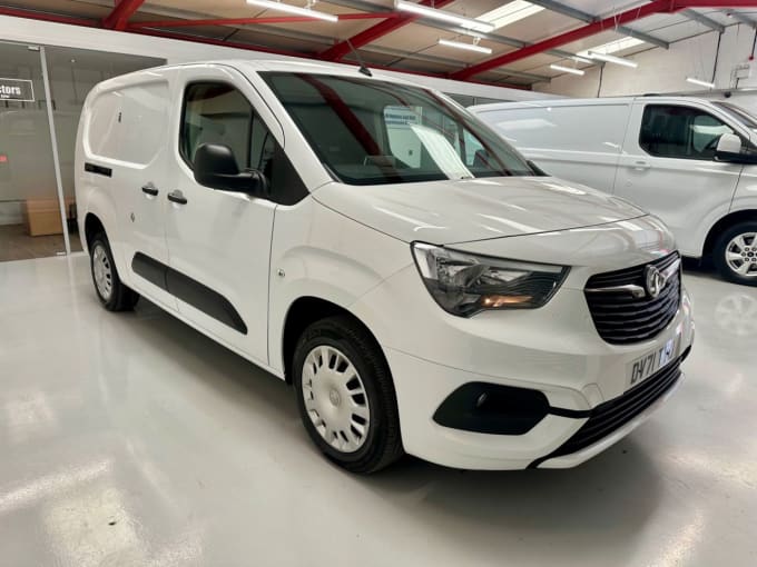 2025 Vauxhall Combo