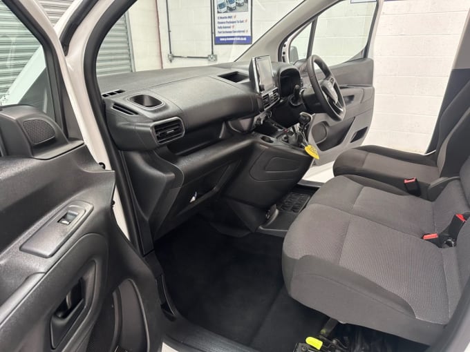 2025 Vauxhall Combo
