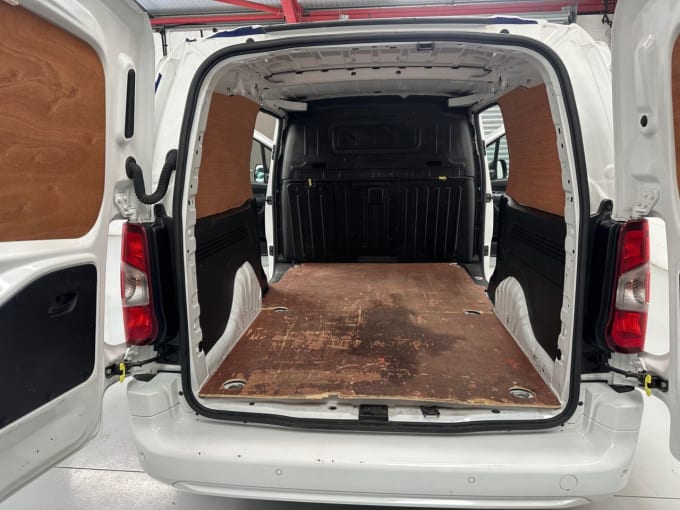 2025 Vauxhall Combo