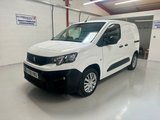 2025 Peugeot Partner