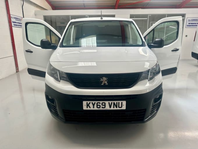 2025 Peugeot Partner