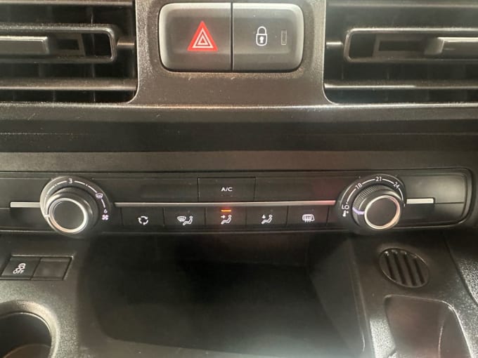 2025 Peugeot Partner
