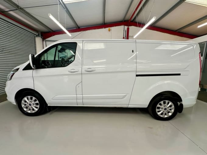 2025 Ford Transit Custom