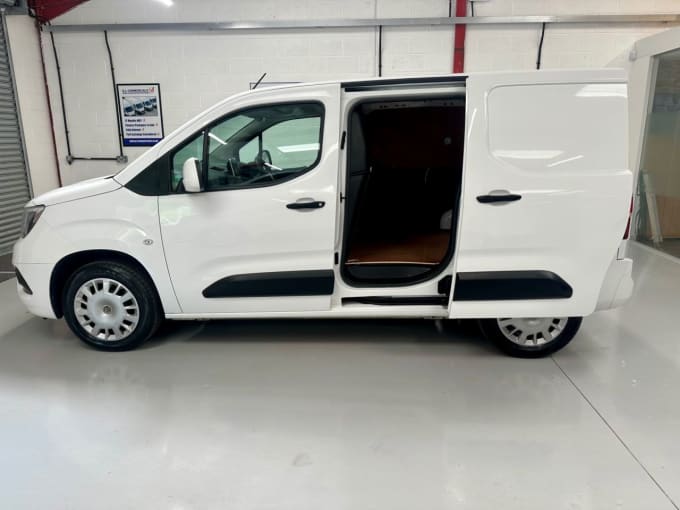 2025 Vauxhall Combo