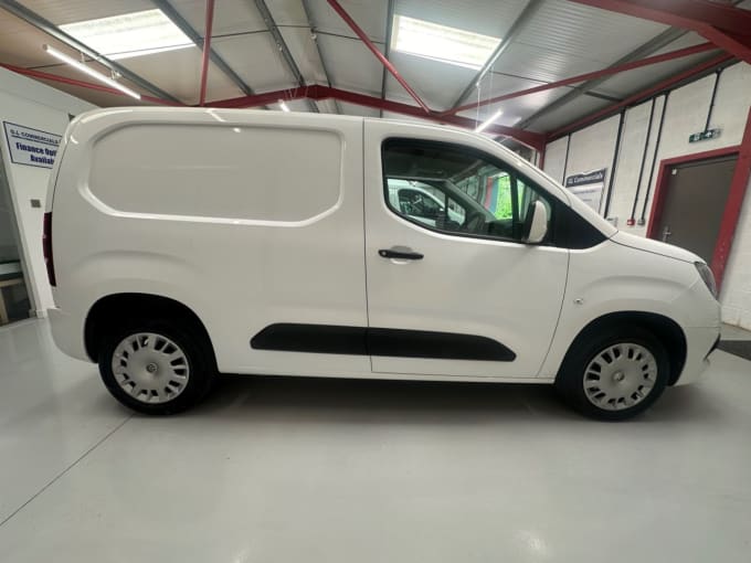 2025 Vauxhall Combo