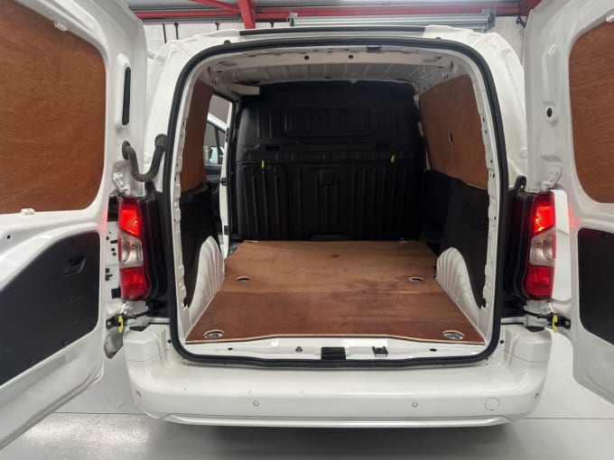 2025 Vauxhall Combo
