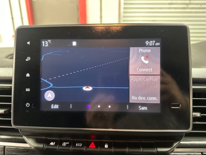 2025 Nissan Primastar