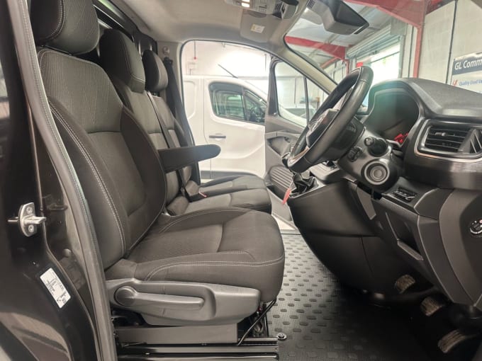 2025 Nissan Primastar