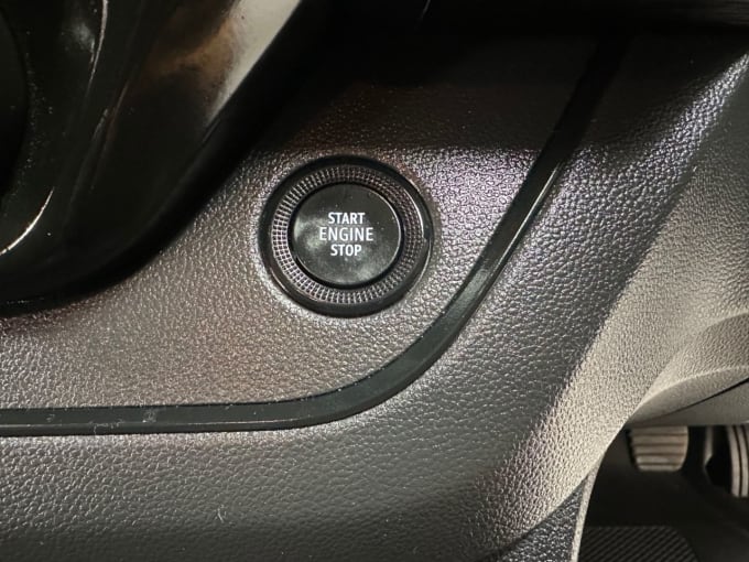 2025 Nissan Primastar