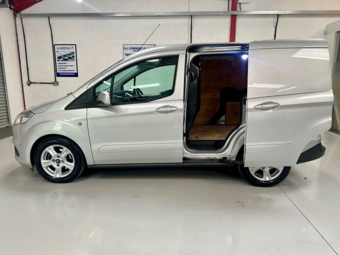 2025 Ford Transit Courier