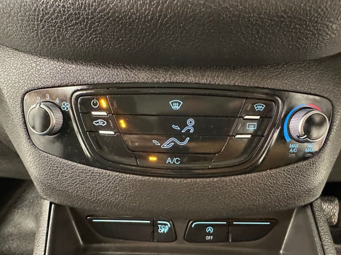 2025 Ford Transit Courier