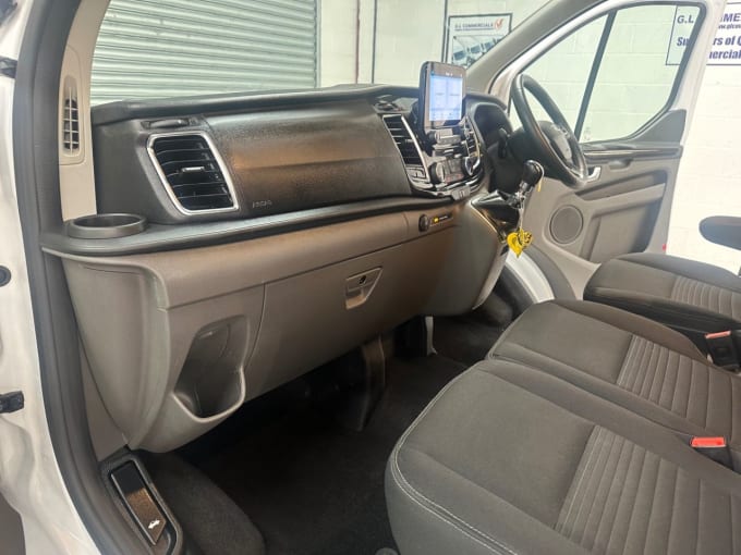 2025 Ford Transit Custom