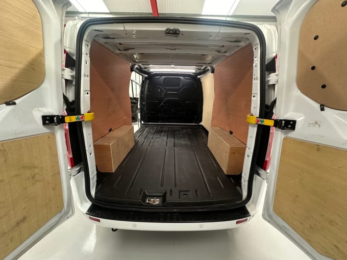 2025 Ford Transit Custom