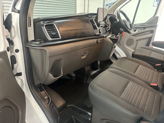 2025 Ford Transit Custom